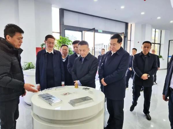 陳凱赴巴中調研市場監管工作